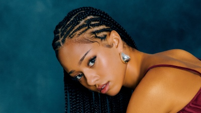 Manon, Braided hair, KATSEYE, 5K, Burgundy, Portrait