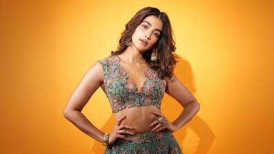 Pooja Hegde, Lehenga, Portrait, 5K, 8K, Indian actress, Yellow background