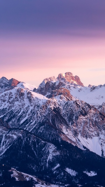 Snow mountains, Gradient sky